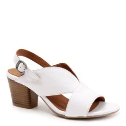 Bueno Women's Chloe Heeled Sandal II In White