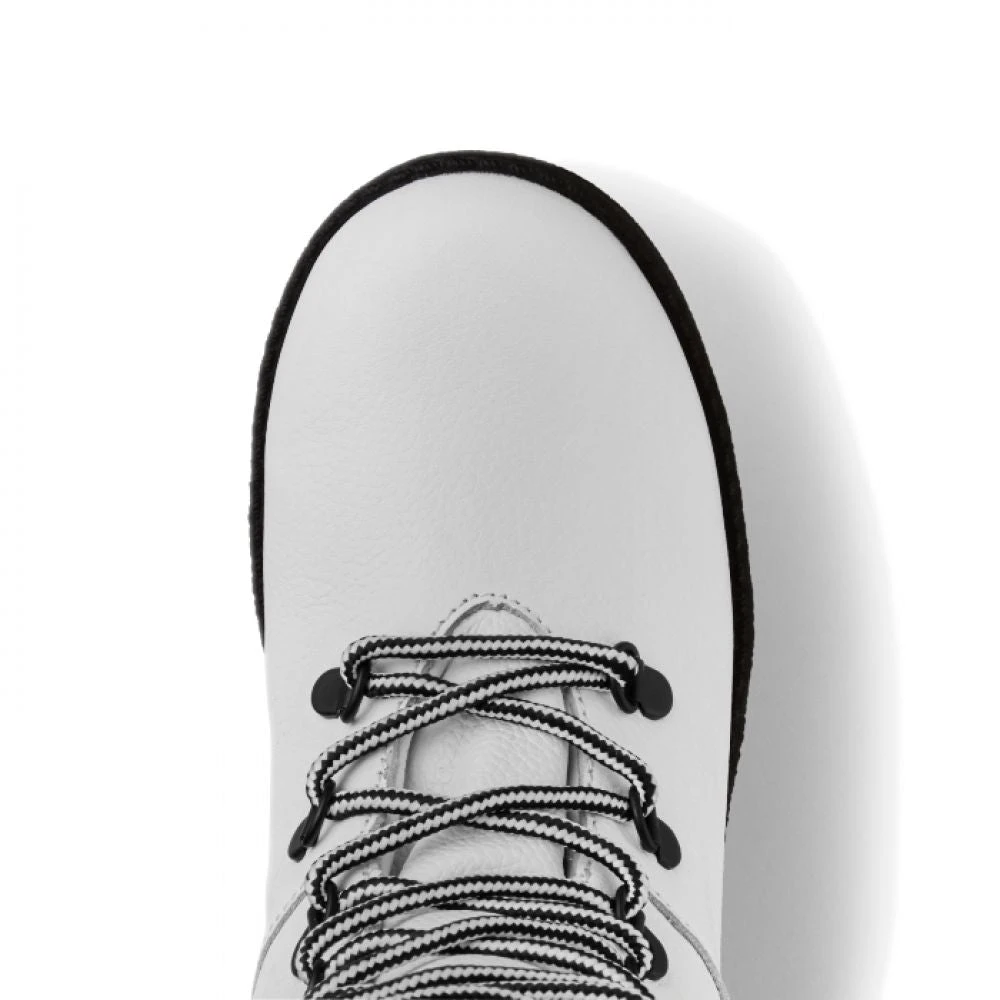 Cougar Women's Original Pillow Boot In White 6 Cougar Women's Original Pillow Boot In White - Image 4