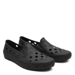 Vans Slip-On TRK In Black -Shoe Discount Store vn 0a5hf8blk 4192 2 1100x